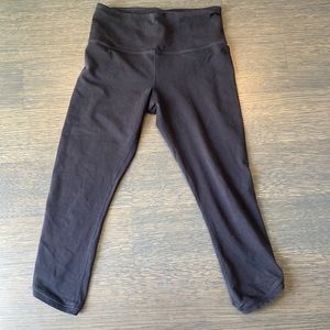 ATHLETA SMALL CAPRIS LEGGINGS WITH POCKETS AND ADJUSTABLE WAIST